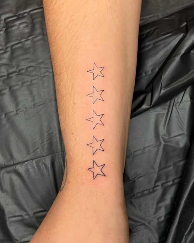 5/5 Stars ⭐️ 
.
.
.
.
.
.
.
#tattoo #livingcanvastattoos #lvgcvs #tattoos #tattooartist  #scottsdale #arizona #az #phoenix #finelinetattoo 
#tattooflash 
#walkin #walkinswelcome #newclient #finelinetattoos #tempe #millave #tempetattoos  #arizonatattoos #aztattoo #aztattooer #aztattoos #asu #tattoodo #tattooing #tattooink #tattooartist #tattoosofinstagram #tattoolife #tattoocommunity